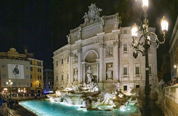 UN NUOVO IMPIANTO DI ILLUMINAZIONE PER LA FONTANA DI TREVI
