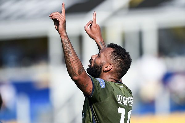 SECONDA VITTORIA DI FILA DEL CAGLIARI, GENOA KO