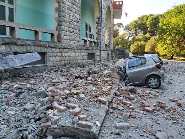 ALBANIA, FERITI E DANNI PER DUE FORTI SCOSSE DI TERREMOTO