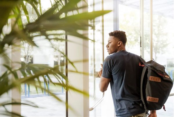 IN LOMBARDIA SEMPRE PIÙ STUDENTI STRANIERI, 4 SU 10 SONO ASIATICI