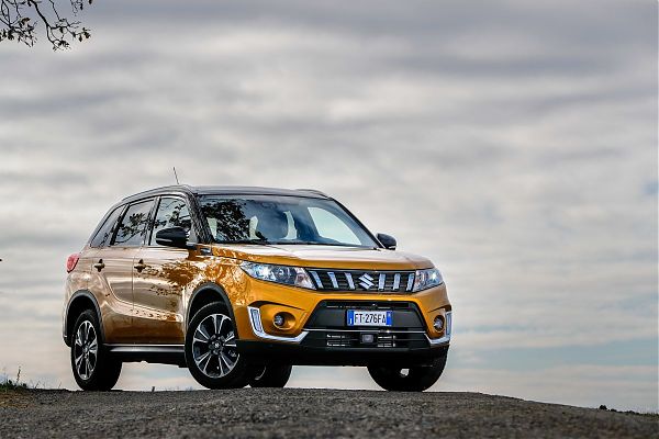SUZUKI VITARA E GAMMA HYBRID, PORTE APERTE NEL WEEKEND