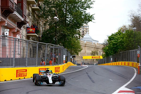 GP AZERBAIJAN. HAMILTON VINCE CON UNA STRATEGIA A DUE SOSTE