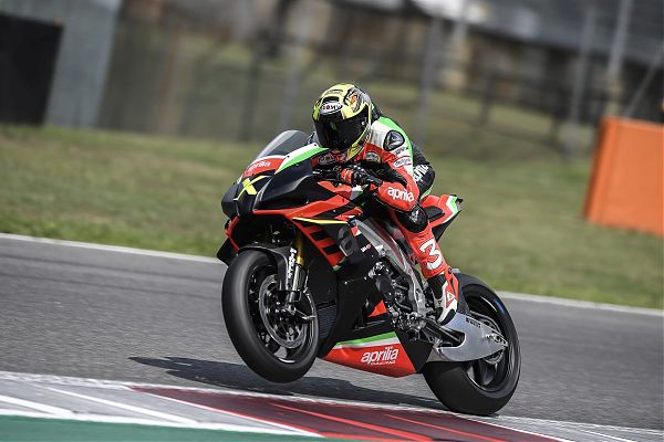 Aprilia-RSV4-X-Max-Biaggi