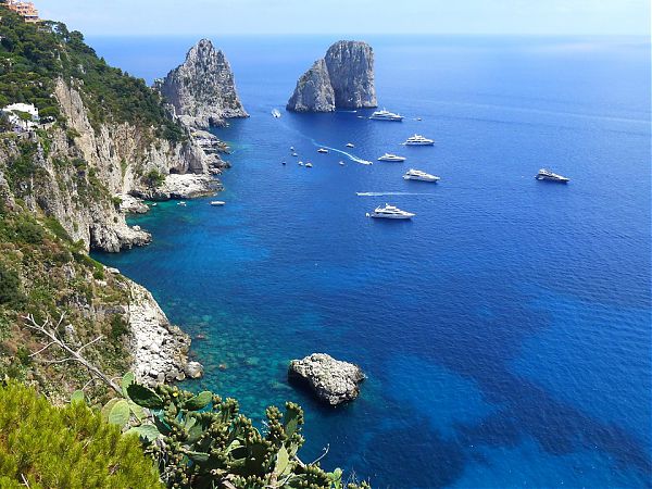 IMMOBILI E TURISMO, CAPRI SUPERSTAR PREZZI