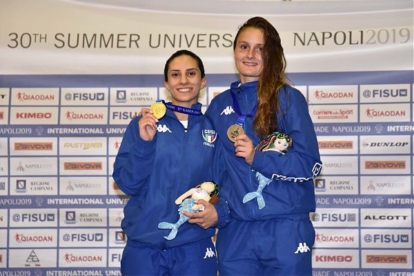 PRIMO ORO AZZURRO NEL FIORETTO CON ERICA CIPRESSA