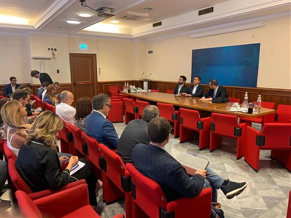 DI MAIO “CONTANO I TEMI, NON GLI INCARICHI”