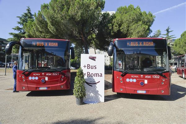 ROMA, IN SERVIZIO 80 NUOVI BUS