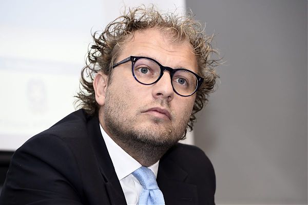 LOTTI SI AUTOSOSPENDE DAL PD