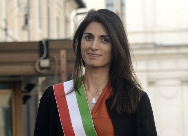 RAGGI “STOP AMBULANTI IN SITI MONUMENTALI”