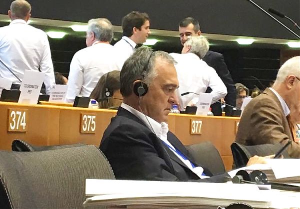 ROSSI LANCIA A BRUXELLES APPELLO CONTRO RAZZISMO