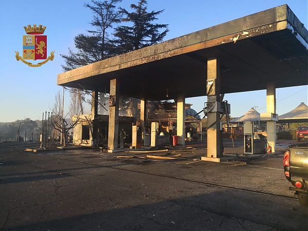 ESPLODE CISTERNA SULLA SALARIA, DUE MORTI