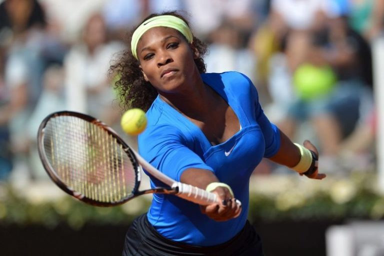 DJOKOVIC IN SEMIFINALE, HARAKIRI SERENA WILLIAMS