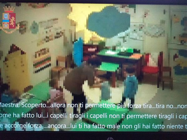 MALTRATTAMENTI IN ASILO, SOSPESE DUE MAESTRE