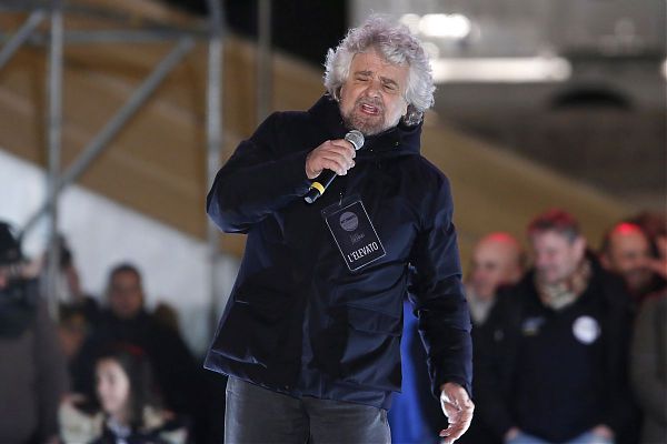 GRILLO “VOLANO GLI AVVOLTOI”