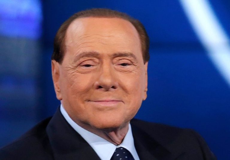 BERLUSCONI RIABILITATO, SI PUÒ CANDIDARE