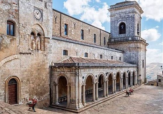 BORGO DEI BORGHI, VINCE PETRALIA SOPRANA