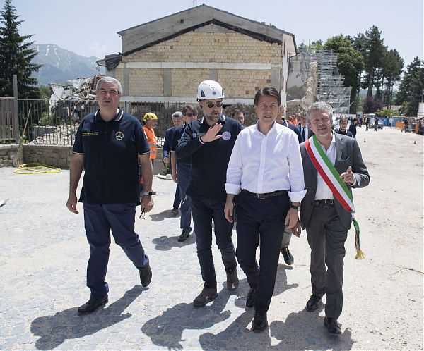 CONTE: “ITALIA NON È PIÙ SOLA”