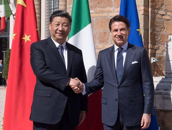 ITALIA-CINA, FIRMATO IL MEMORANDUM