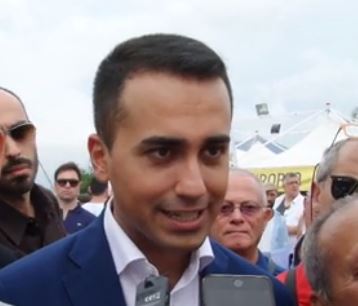 DI MAIO: “STRETTA SUI CONTRATTI A TEMPO”
