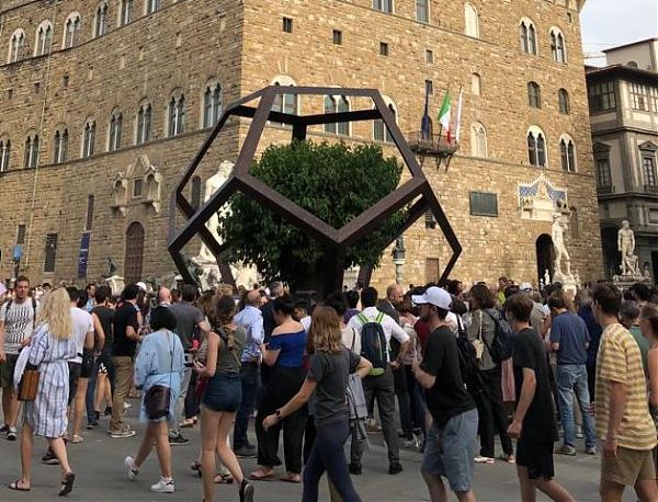 DODECAEDRO DI LEONARDO IN PIAZZA SIGNORIA A FIRENZE