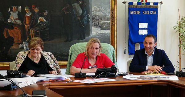 LUNEDÌ LA FIRMA DI VARI ACCORDI DI PROGRAMMA