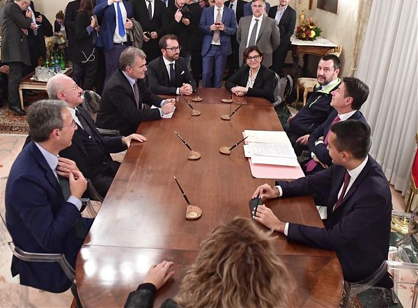 GOVERNO: “SUI RIFIUTI SOLUZIONE CONDIVISA”