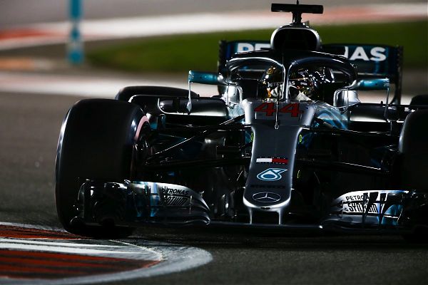 GP ABU DHABI. POLE POSITION DA RECORD PER LEWIS HAMILTON