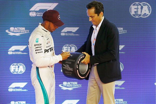 GP SINGAPORE. HAMILTON DA RECORD IN QUALIFICA