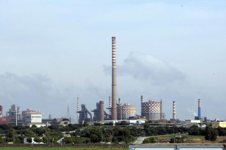 ILVA, FIRMATO ACCORDO AM-SINDACATI