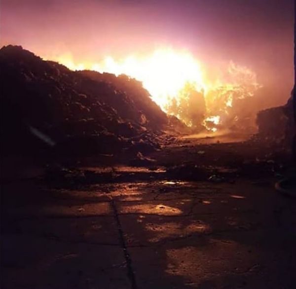 RIFIUTI, INCENDIO ALLO STIR NEL CASERTANO