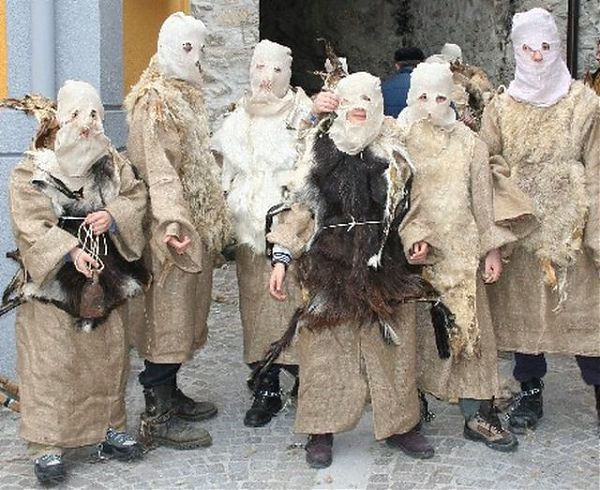 DAL 9 FEBBRAIO A ROMA MOSTRA DELLE MASCHERE LUCANE