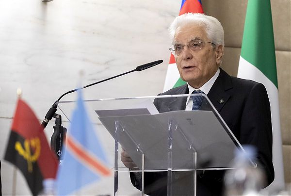 MIGRANTI, MATTARELLA: “BASTA LOGICA EMERGENZA”