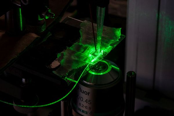 POLIMI E CNR, UN MICROSCOPIO A SUPERISOLUZIONE PER LA CURA DEI TUMORI