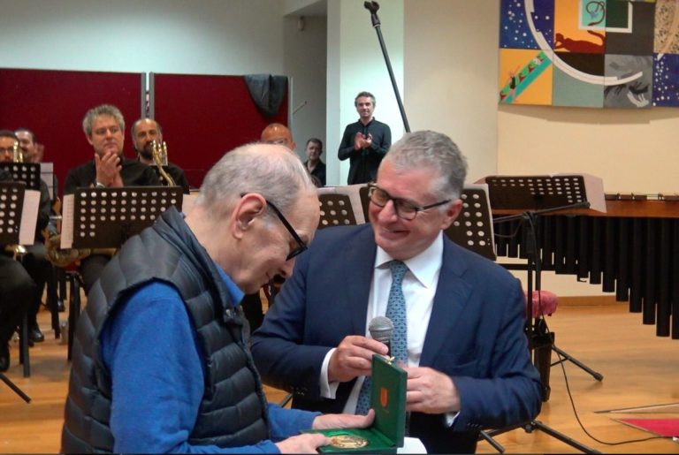 LA MEDAGLIA D’ATENEO A ENNIO MORRICONE