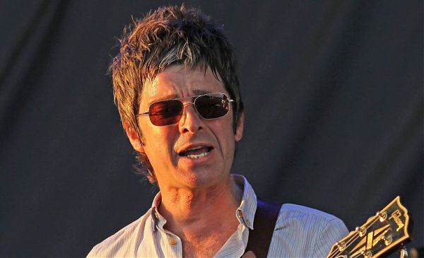 LONDRA VIOLENTA, NOEL GALLAGHER VA IN CAMPAGNA