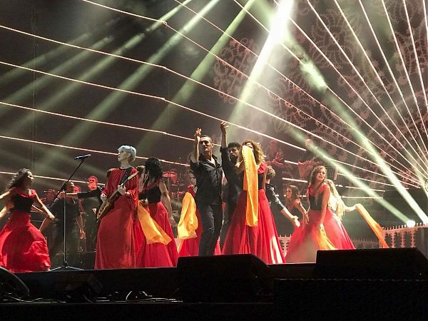 NOTTE TARANTA, 200MILA “PIZZICATI” IN FESTA