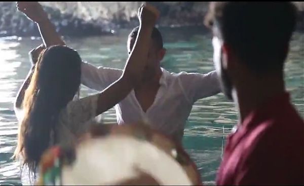 SPOT “PIZZICA IN ACQUA” PROMUOVE NOTTE TARANTA