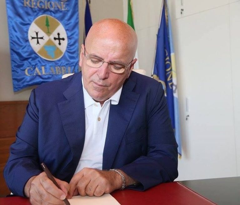 CALABRIA,  LA REGIONE AL BLUE SEA LAND