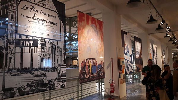 GRANDI PUBBLICITÀ IN MOSTRA  IN “CASA” FIAT