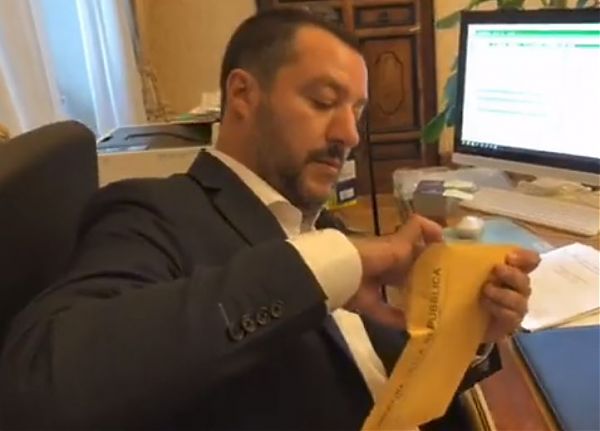 SALVINI INDAGATO PER SEQUESTRO DI PERSONA