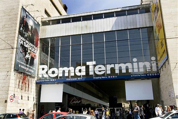 CONTROLLI POLIZIA IN 10 STAZIONI FERROVIARIE