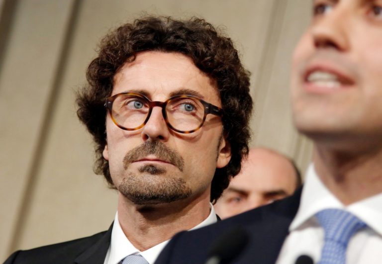 TONINELLI “NON ABBIAMO MAI BLOCCATO OPERE”