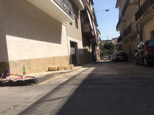 TRAVOLGE I VICINI CON L’AUTO NEL CATANESE