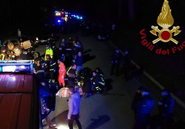 PANICO IN DISCOTECA NELL’ ANCONETANO, 6 MORTI