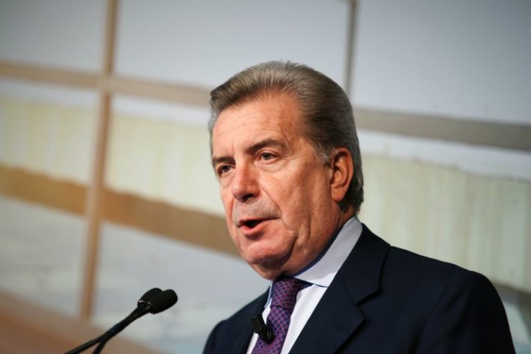 TIM, CONTI RASSEGNA DIMISSIONI DA PRESIDENTE