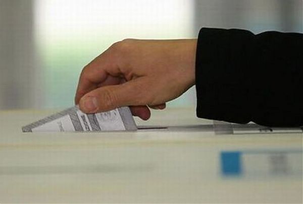 LEGGE ELETTORALE, LIGURIA E BASILICATA DICONO SI’ AL REFERENDUM