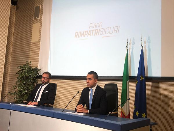 UN DECRETO PER I RIMPATRI IN 4 MESI