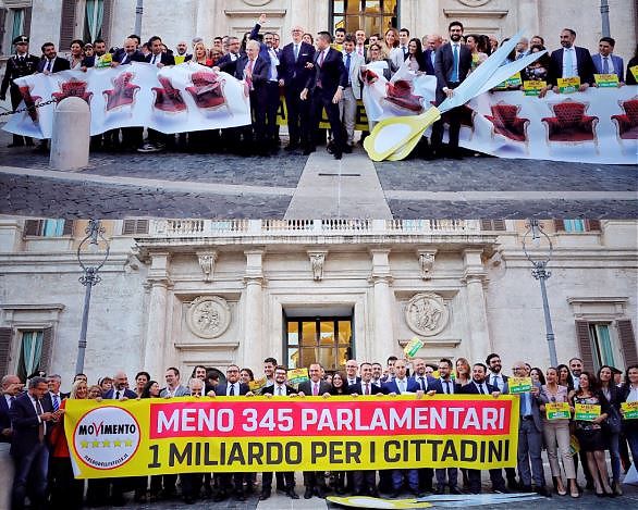 DI MAIO “IL TAGLIO DEI PARLAMENTARI UNA VITTORIA DEL POPOLO”