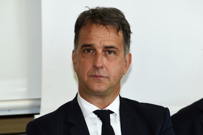 UVA “SUPERLEGA? BOUTADE, LE NORME LA VIETANO”