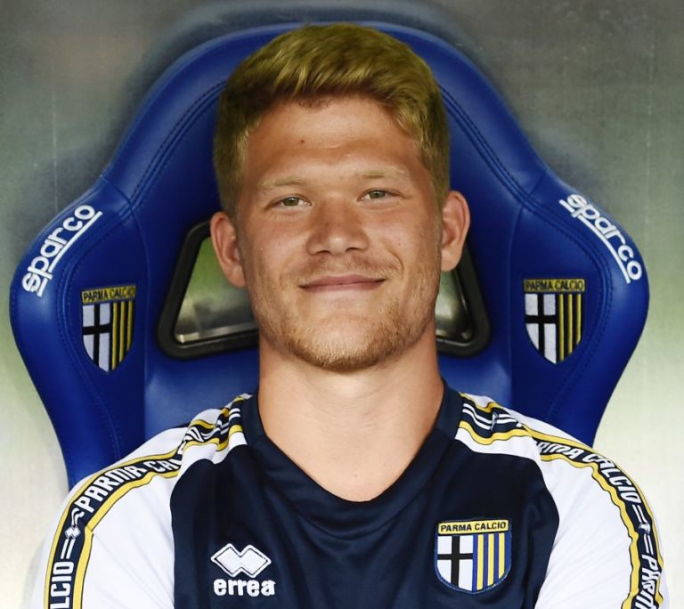 È PARMA SHOW AL TARDINI, GENOA TRAVOLTO 5-1